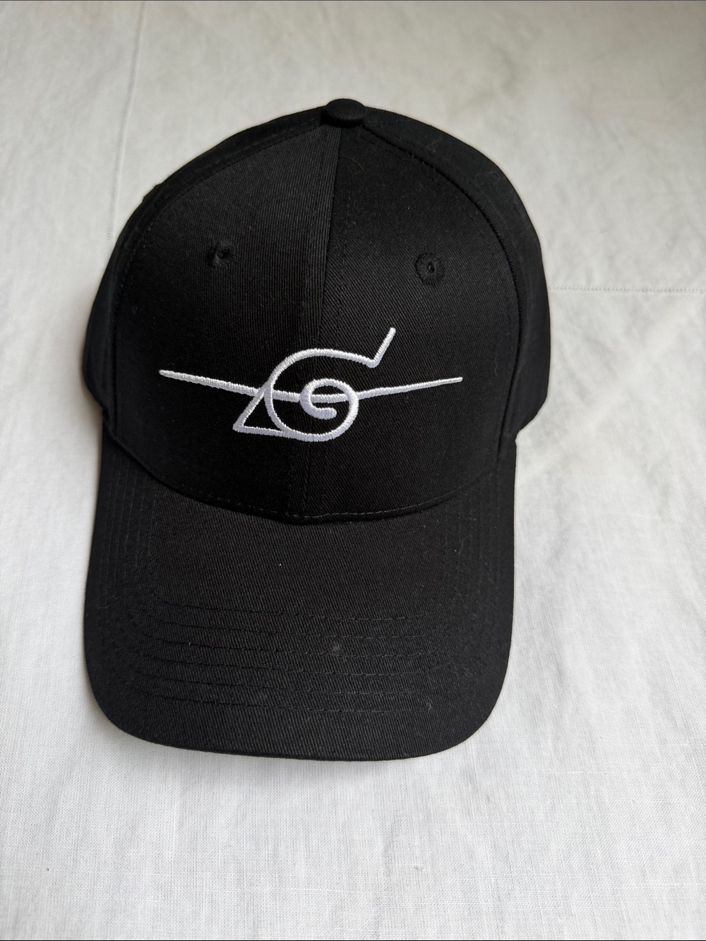 New Bioworld Naruto Itachi Embroidery and Sublimation Cotton Twill B2 Ball Cap
